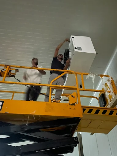 Installation d'une unité de climatisation